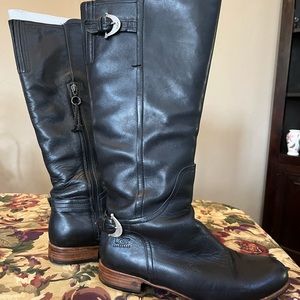 Ugg boot Amberlee in knee high black leather boot.  9.5